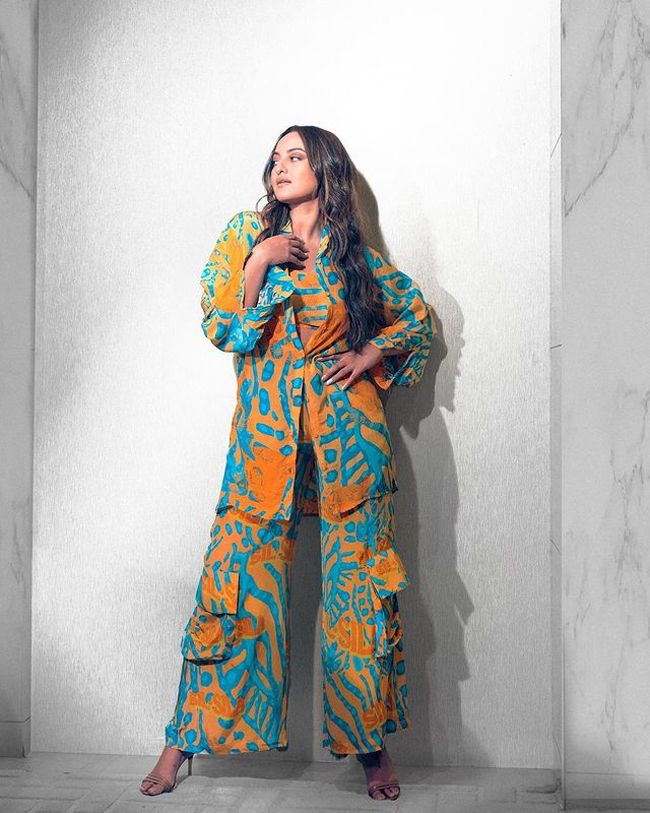 Colorful Clicks Of Sonakshi Sinha